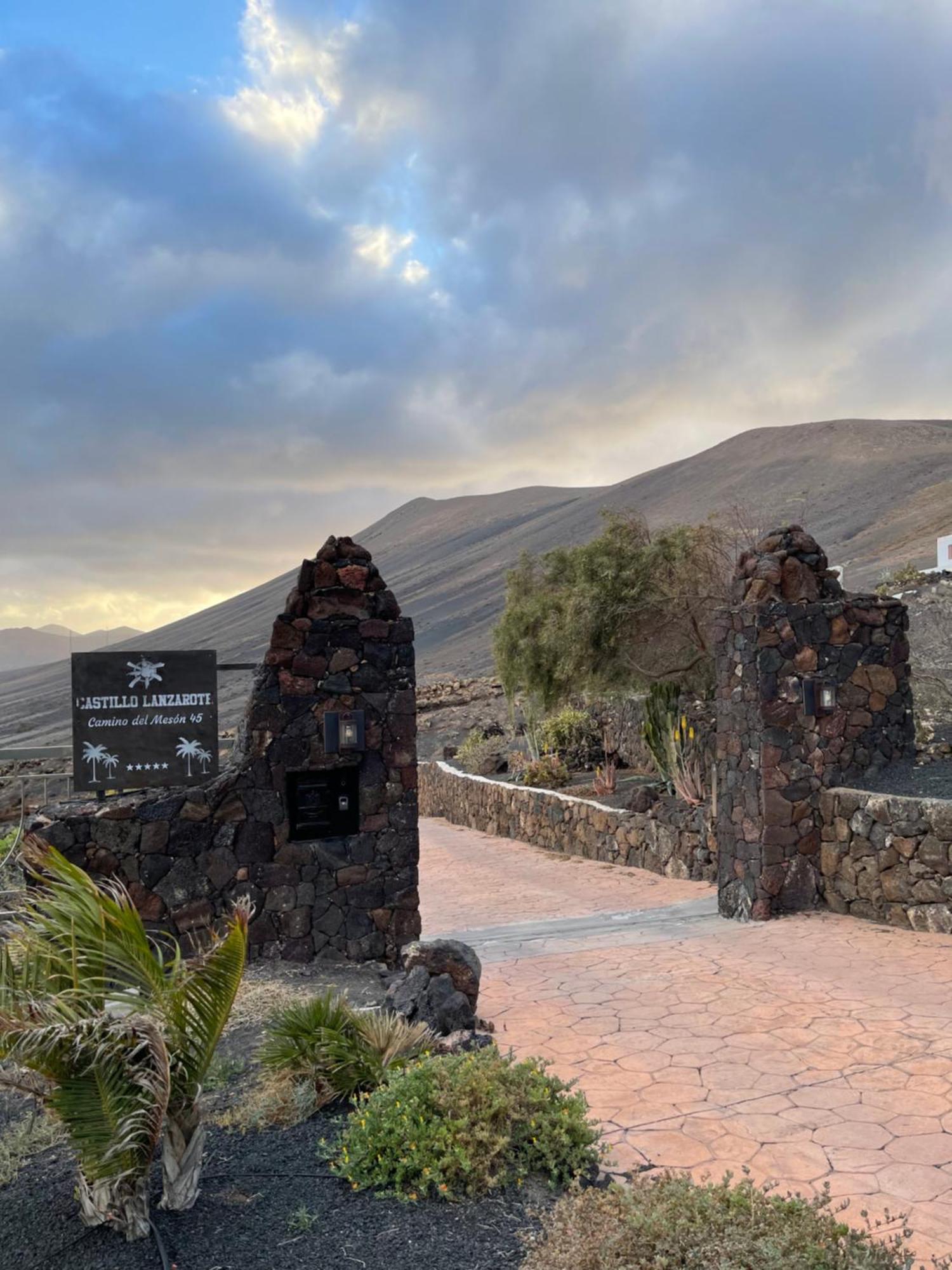 Castillo Lanzarote Villa Winni - Luxury Villa - Pet Friendly With Heated Pool La Asomada  Bagian luar foto